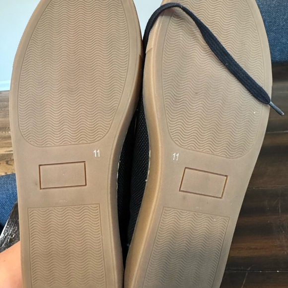 NEW Bruno Magli Nate Sneaker - Picture 4 of 5